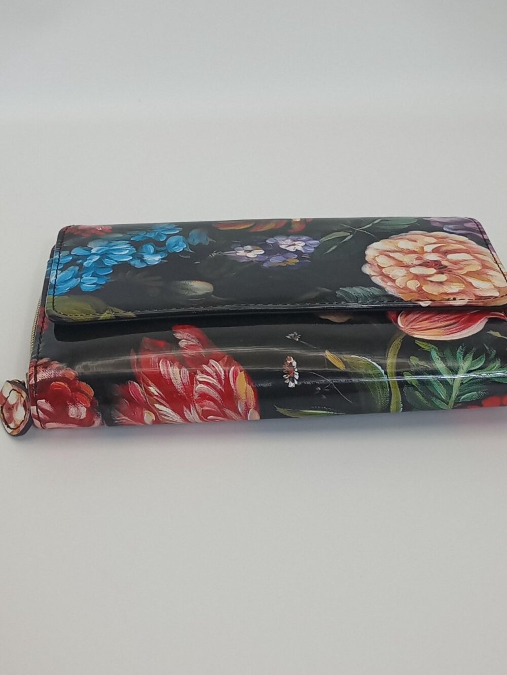 SafeKeeper Floral Organizer Wallet Clutch Black Multi-Color Rose Print